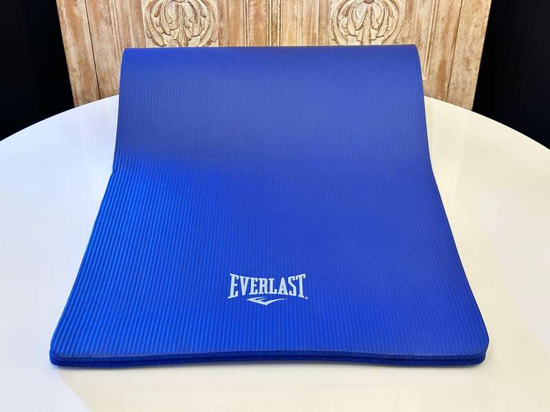 Everlast 10mm Fitness Mat with Everlast Weights