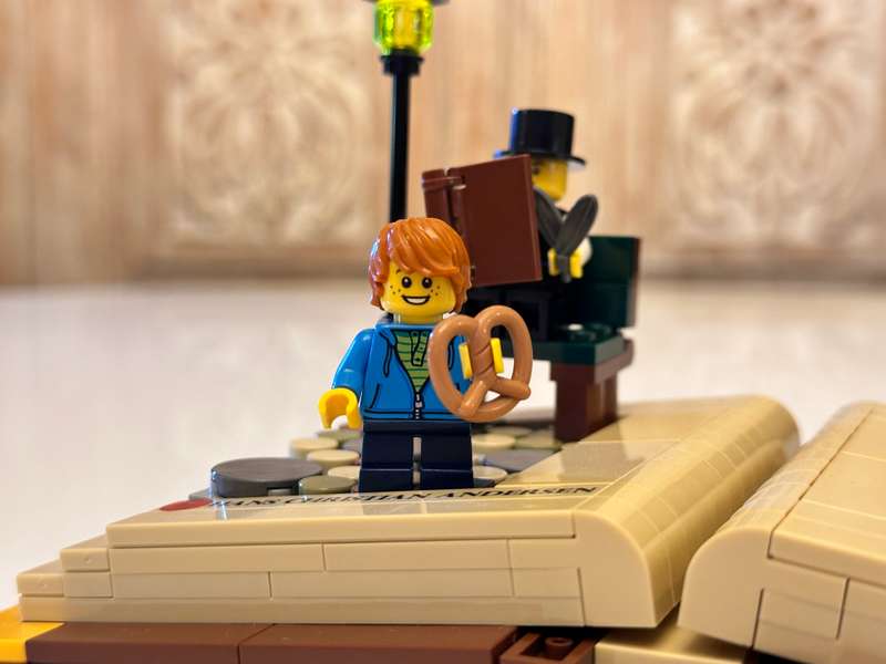 Iconic LEGO Retired Collectable Set