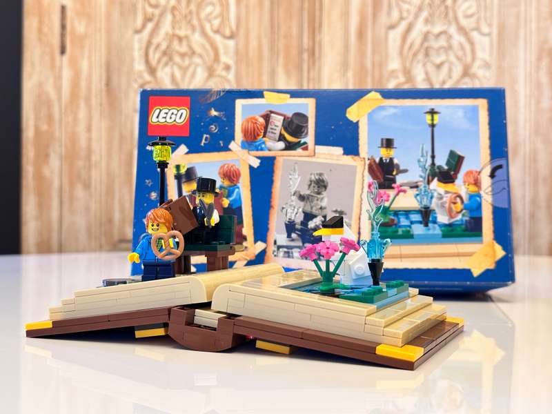 Iconic LEGO Retired Collectable Set