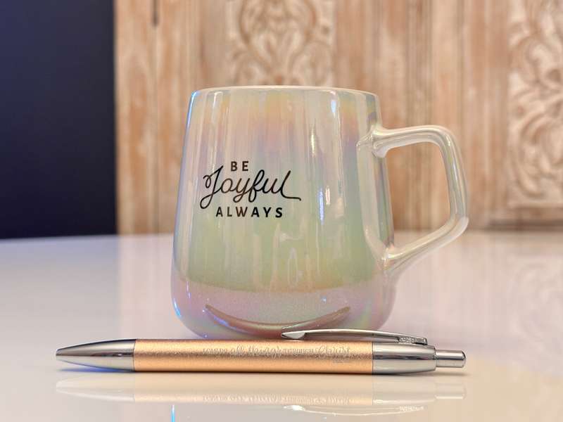 Beautiful Pearl Glaze Mug & Pen set