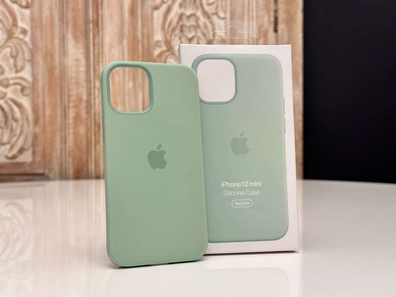Apple IPhone 12 Mini Silicone MagSafe Cover