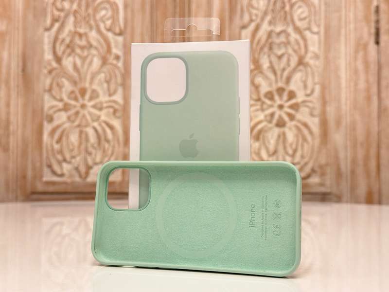 Apple IPhone 12 Mini Silicone MagSafe Cover