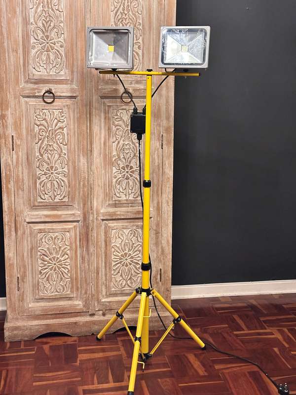 Double LED Floodlight on Adjustable Tripod Stand