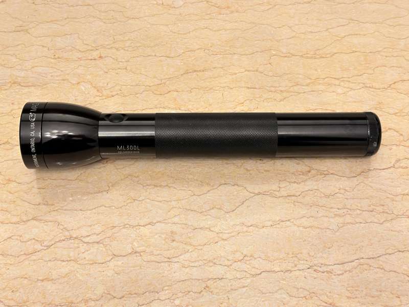 MAGLIGHT Large Led Torch ML300L