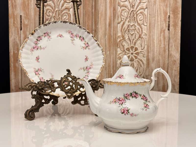 Royal Albert Dimity Rose Large Tea Pot & Cake Plate