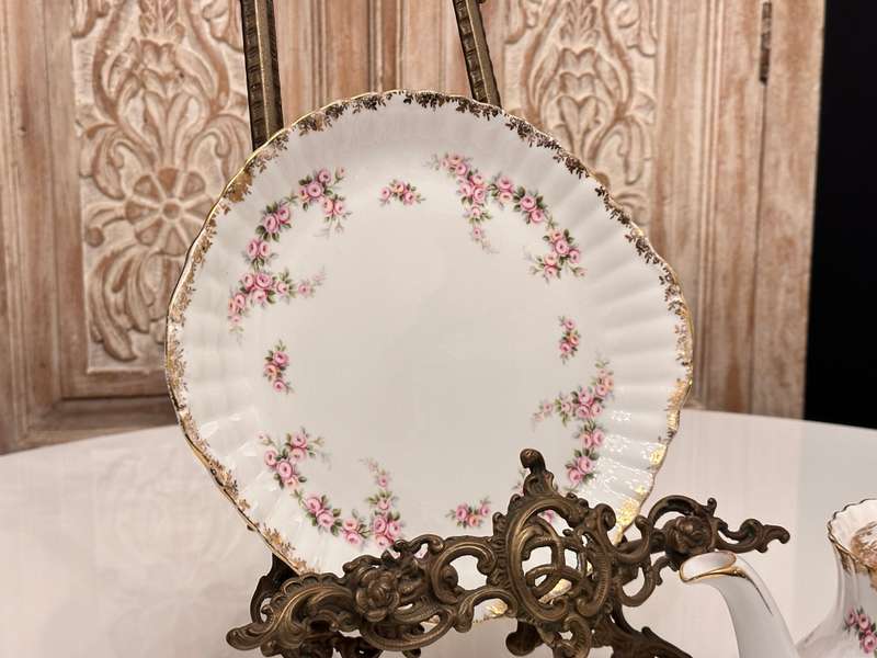 Royal Albert Dimity Rose Large Tea Pot & Cake Plate