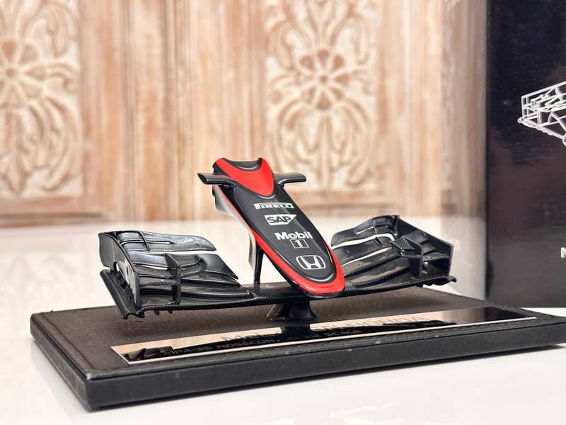 Official McLaren F1 Nose Cone & Front Wing 1/12 Scale Collectable