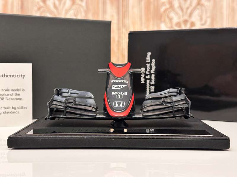 Official McLaren F1 Nose Cone & Front Wing 1/12 Scale Collectable
