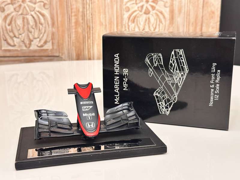 Official McLaren F1 Nose Cone & Front Wing 1/12 Scale Collectable