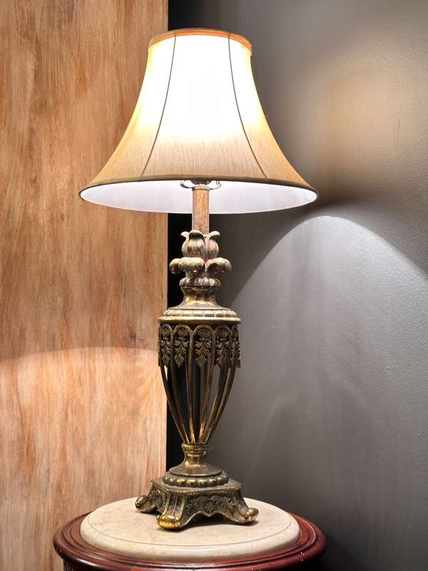 Exquisite Large Ornate Vintage Lamp
