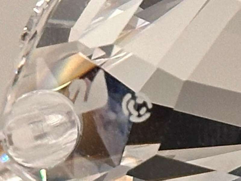 SWAROVSKI Exquisite Iconic Swan Collectable With Original Box