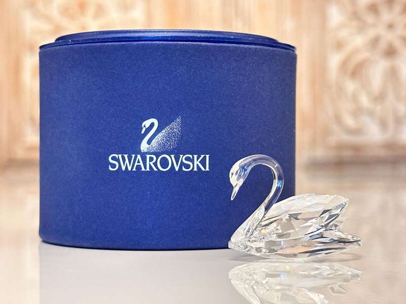 SWAROVSKI Exquisite Iconic Swan Collectable With Original Box