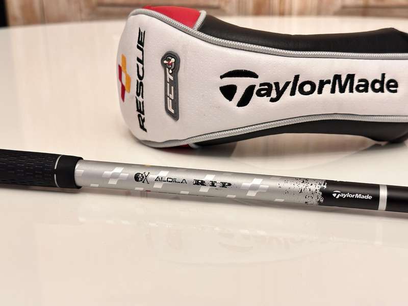 TaylorMade 3 -18 Hybrid with Headcover