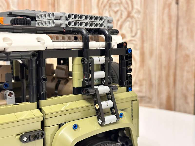 Lego Land Rover Defender Technic 2573pcs - Retired With Original Box