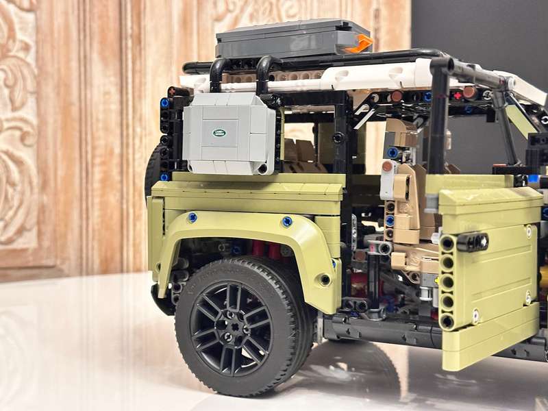 Lego Land Rover Defender Technic 2573pcs - Retired With Original Box