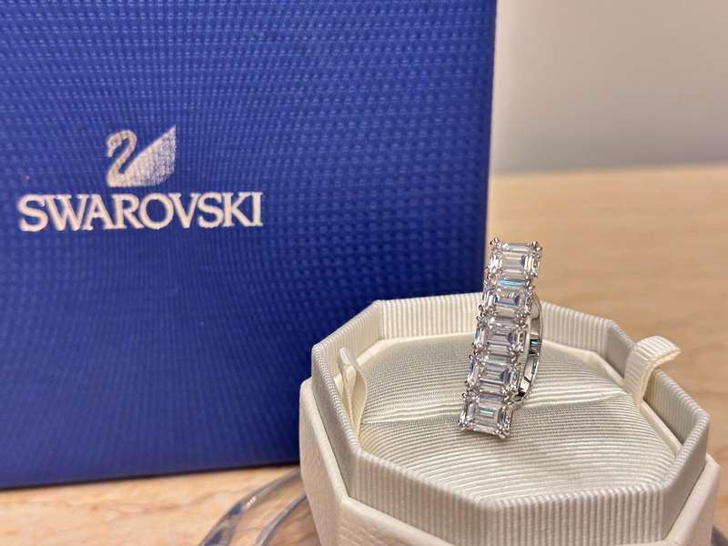 SWAROVSKI Showstopper Ring with Original Box