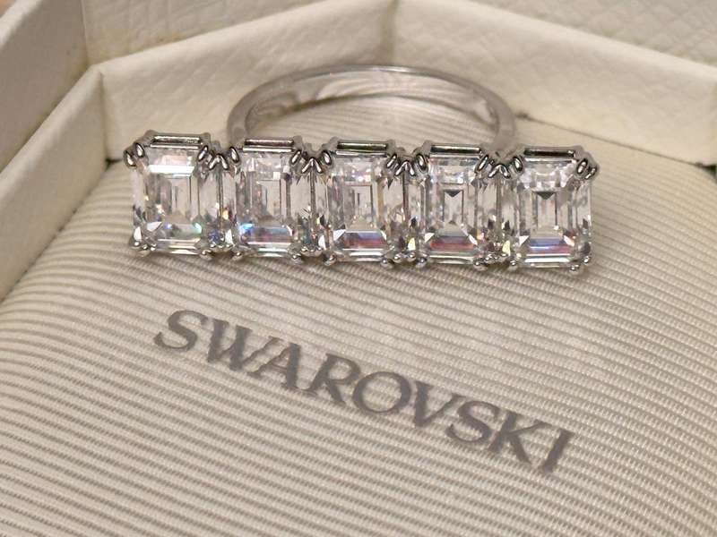 SWAROVSKI Showstopper Ring with Original Box