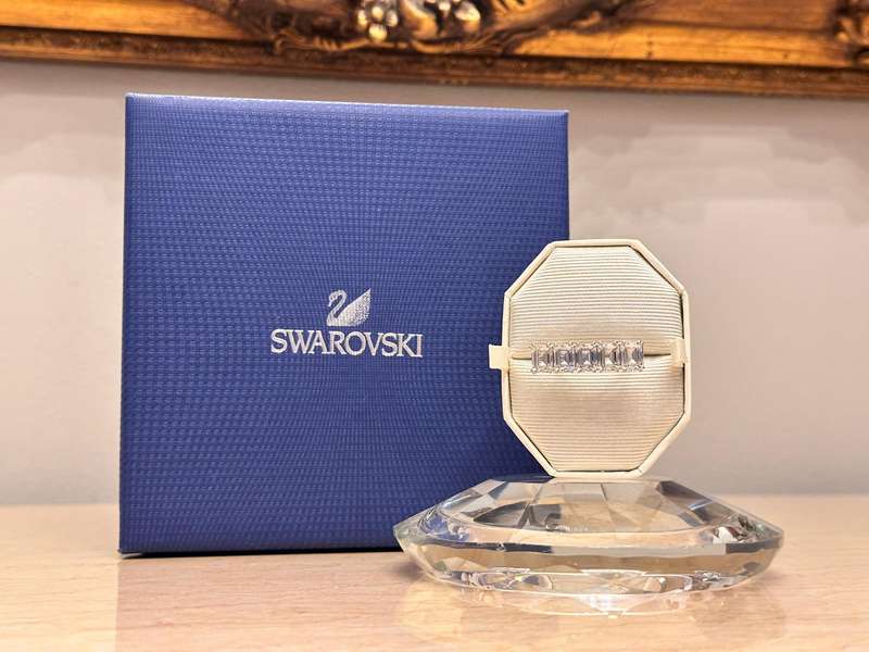 SWAROVSKI Showstopper Ring with Original Box