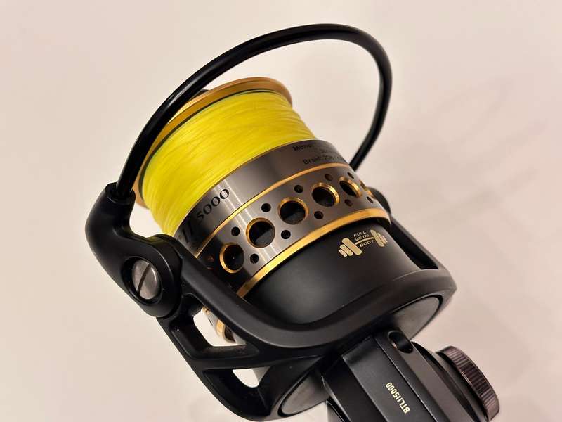 PENN Battle II 5000 Spinning Reel With Original Box
