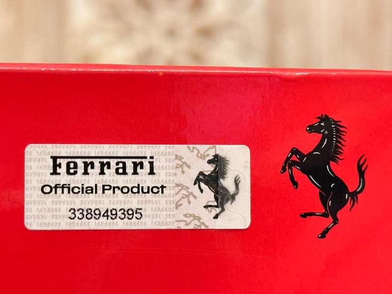 FERRARI 488 PISTA 1:24 Model Collectable in Original Box