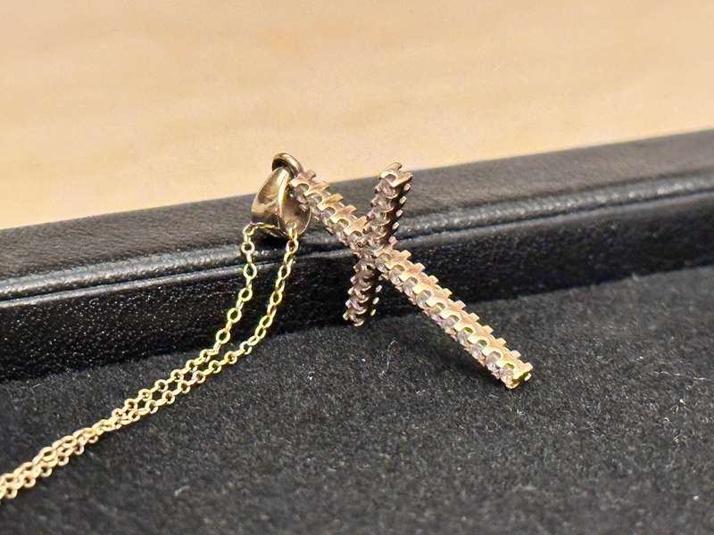 9CT Gold Statement Cross & Necklace
