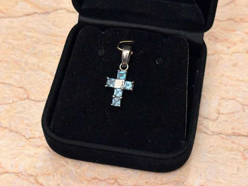 Beautiful Vintage Silver & Topaz Statement Cross