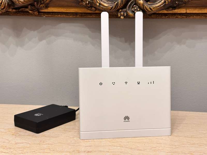 Huawei LTE 4G Wi-Fi SIM Router