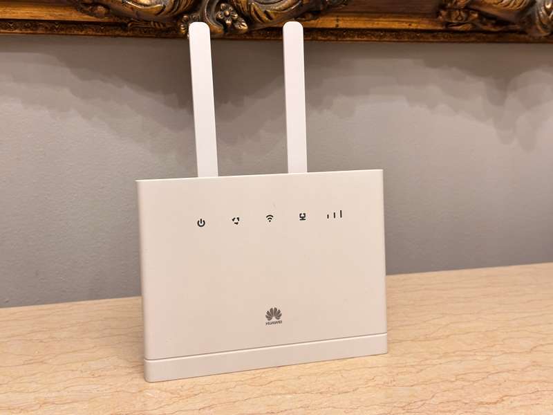 Huawei LTE 4G Wi-Fi SIM Router