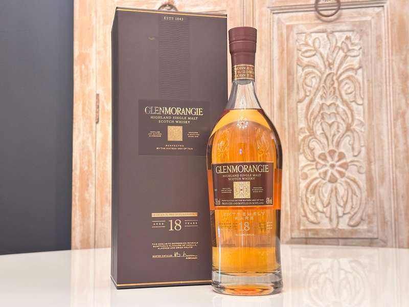 Glenmorangie 18 Year Extremely Rare Whisky in Display Case
