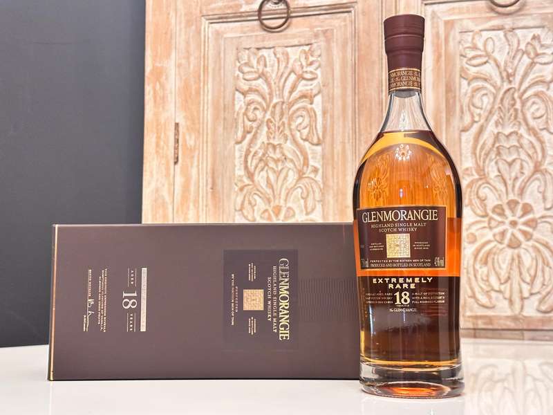 Glenmorangie 18 Year Extremely Rare Whisky in Display Case