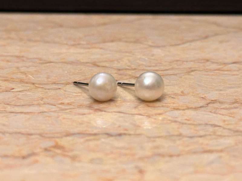 Exquisite Vintage Pearl Earrings