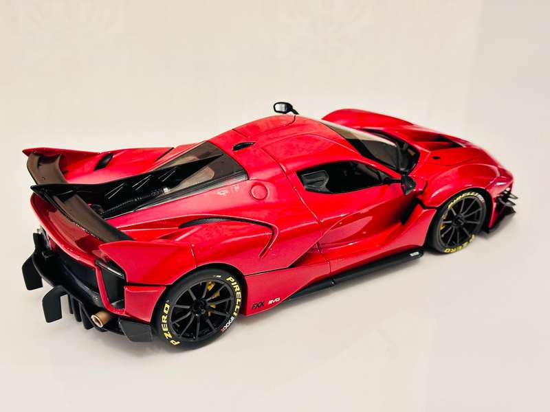 FERRARI FXXK EVO 1:18 Model Collectable in Original Box