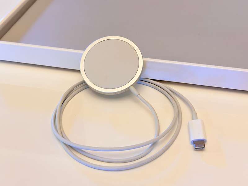 Original APPLE MagSafe Charger