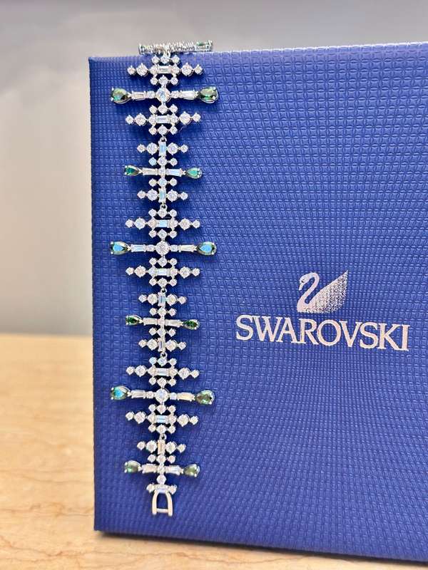 SWAROVSKI Statement Bracelet