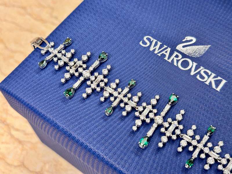 SWAROVSKI Statement Bracelet