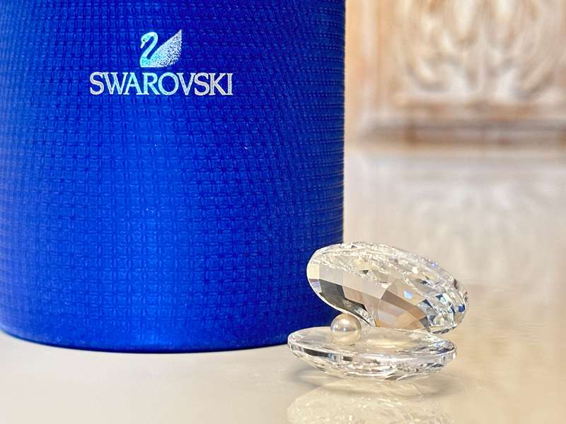 SWAROVSKI Crystal Shell With Pearl Collectable