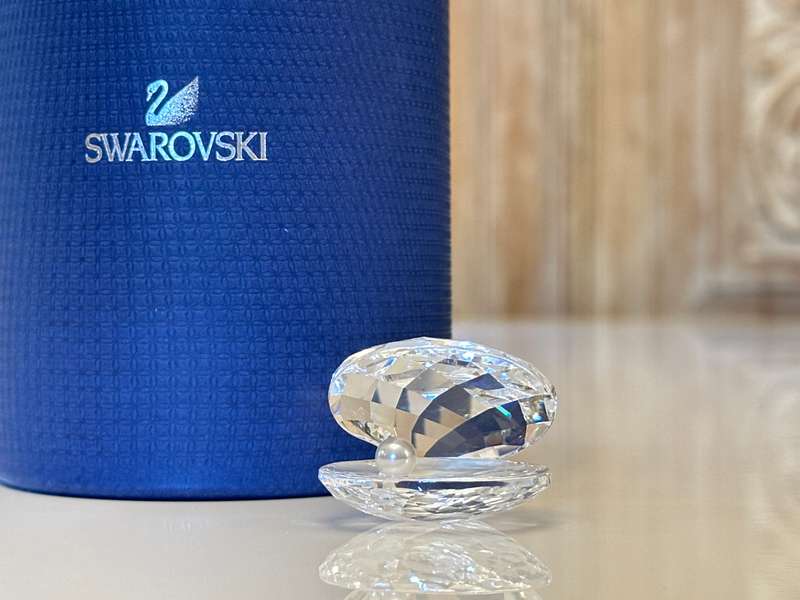 SWAROVSKI Crystal Shell With Pearl Collectable