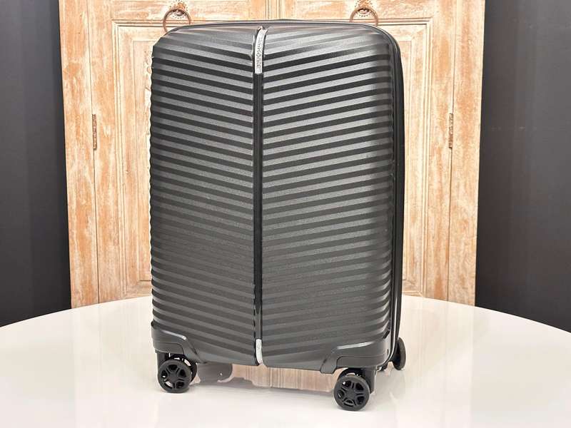 Samsonite Varro Expandable Carry on Luggage