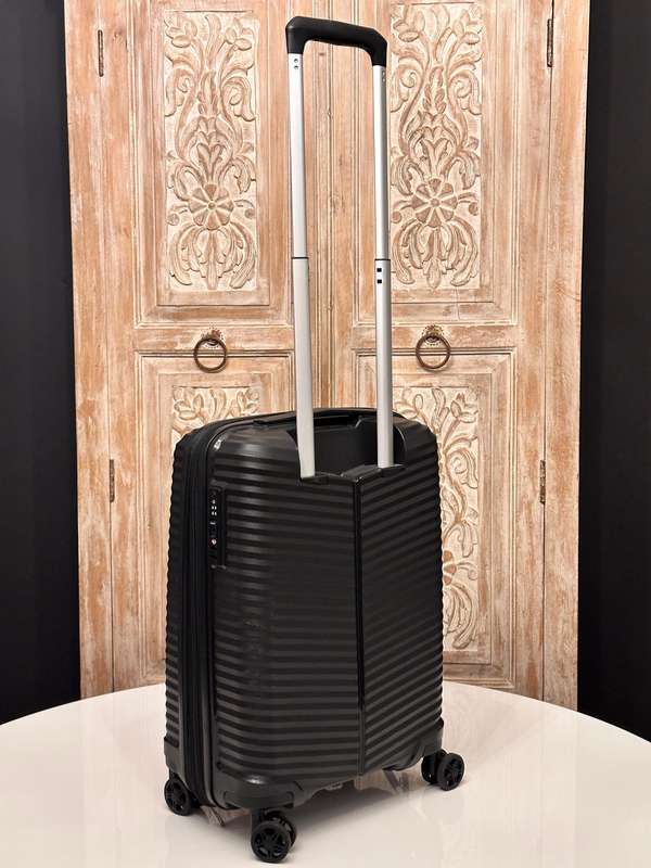 Samsonite Varro Expandable Carry on Luggage