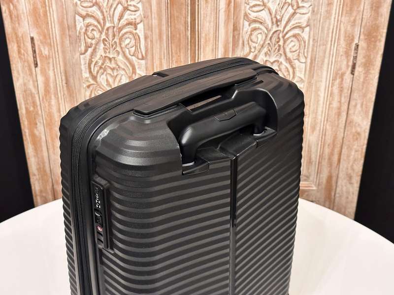 Samsonite Varro Expandable Carry on Luggage