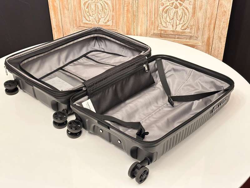 Samsonite Varro Expandable Carry on Luggage