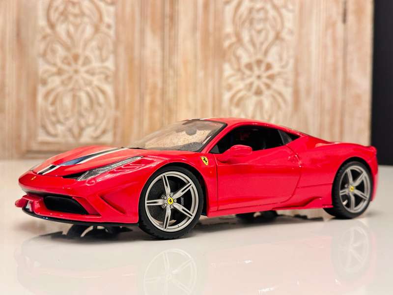 FERRARI 458 Speciale 1:18 Model Collectable in Original Box