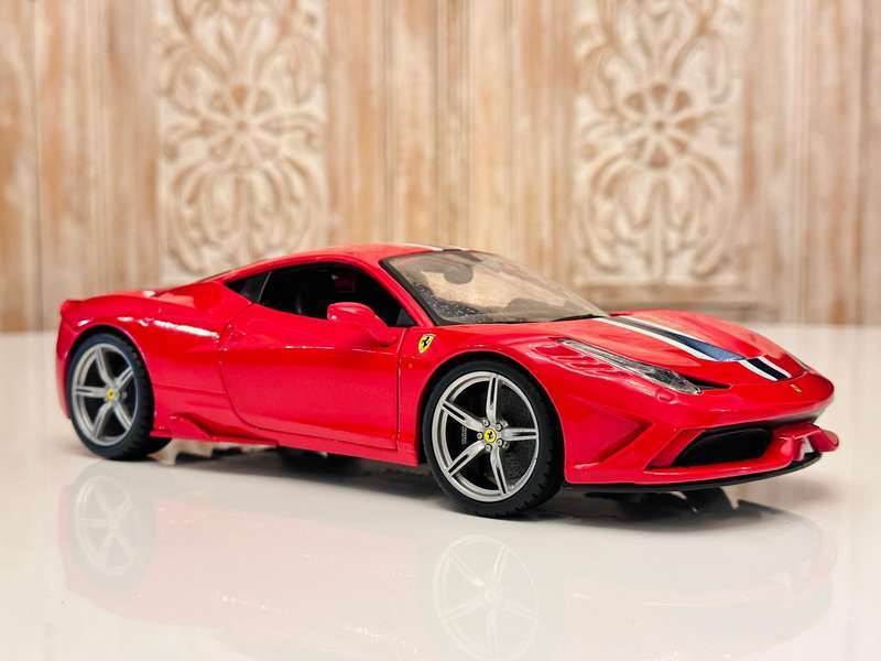 FERRARI 458 Speciale 1:18 Model Collectable in Original Box