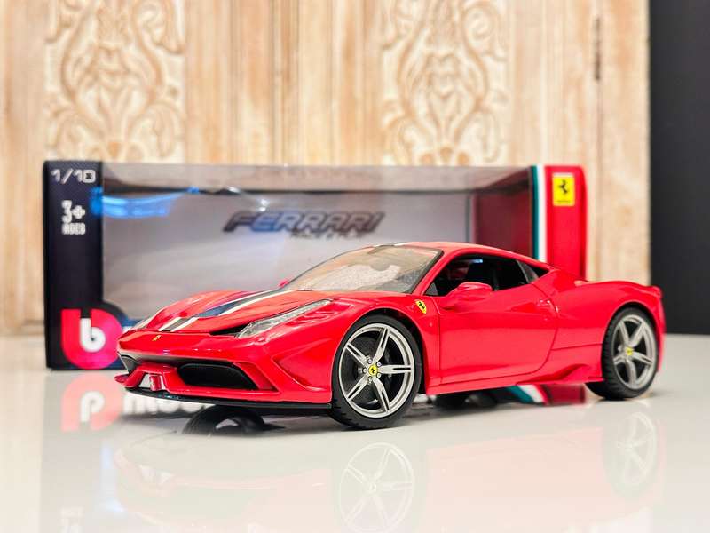FERRARI 458 Speciale 1:18 Model Collectable in Original Box