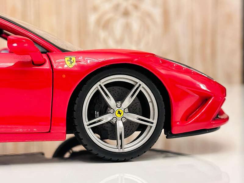 FERRARI 458 Speciale 1:18 Model Collectable in Original Box