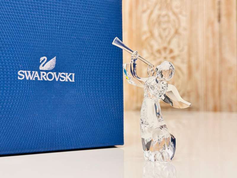 SWAROVSKI Exquisite 2016 Limited Annual Edition Collectable