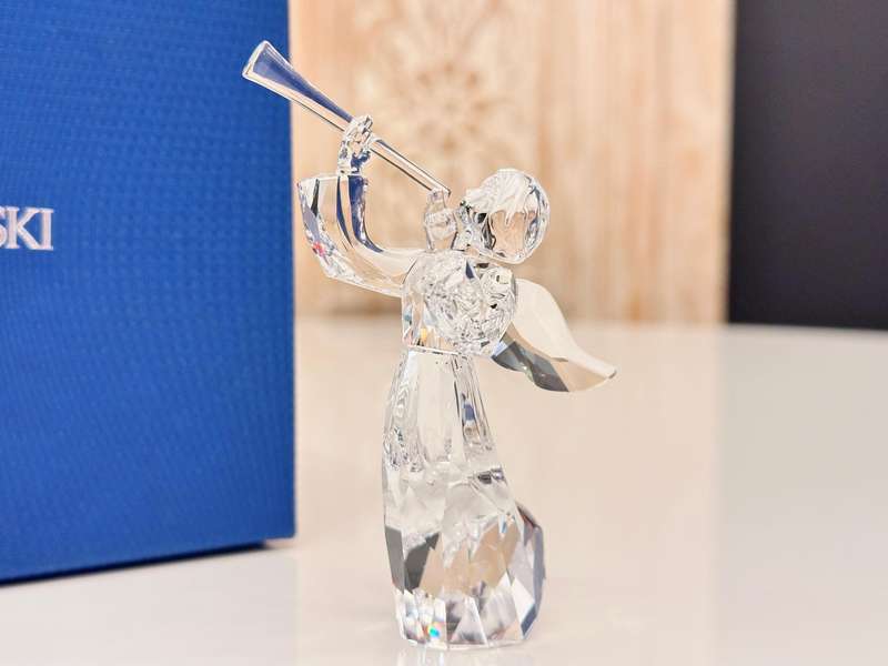 SWAROVSKI Exquisite 2016 Limited Annual Edition Collectable