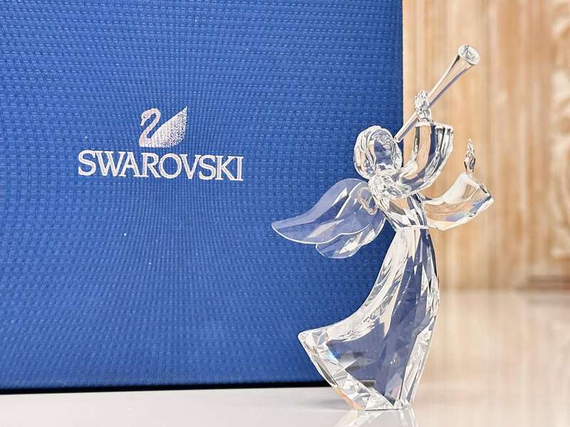 SWAROVSKI Exquisite 2016 Limited Annual Edition Collectable