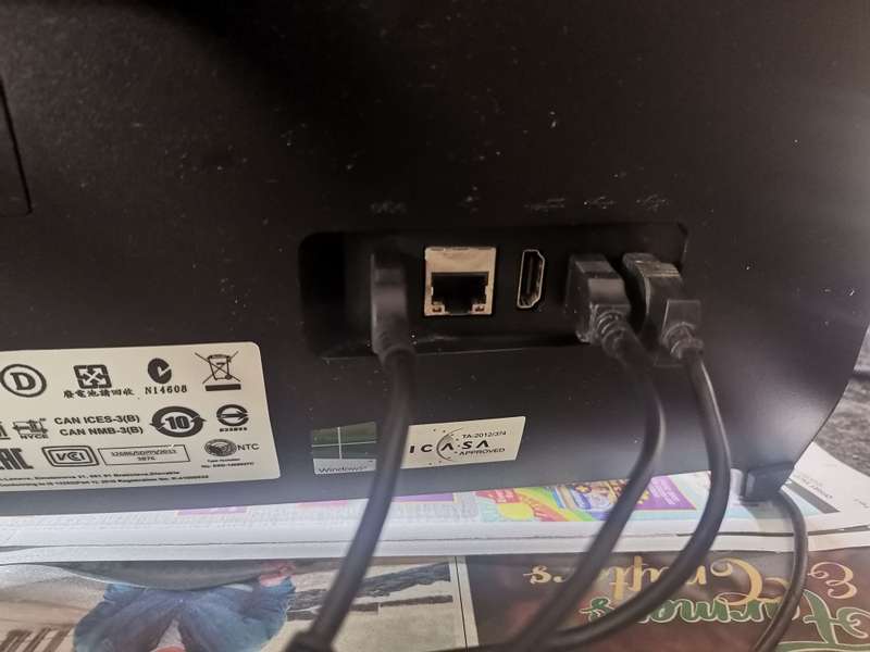 Lenovo C260 AIO - 19.5" LED - 2GB RAM/ 500GB HDD + Windows 10 - Condition as per photos