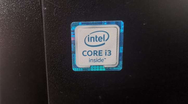 Lenovo i3 Desktop - 4GB DDR4 RAM / 128GB SSD